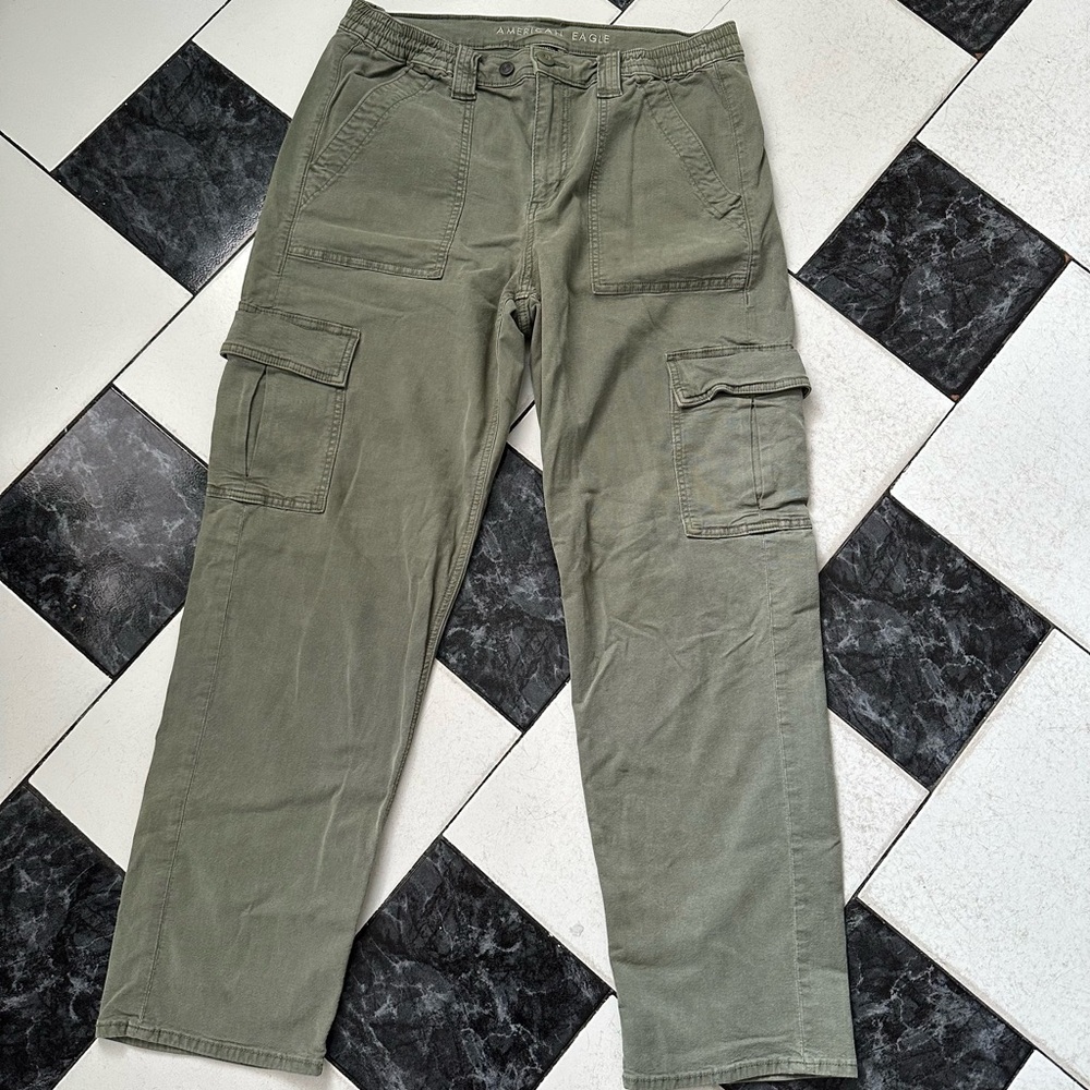 American Eagle Outfitters Women's Green Cargo Pants